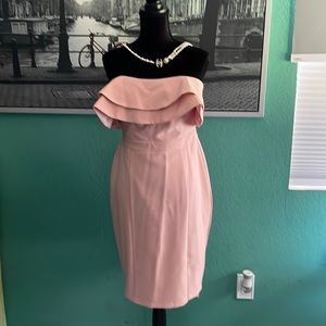 Short pink strapless dress